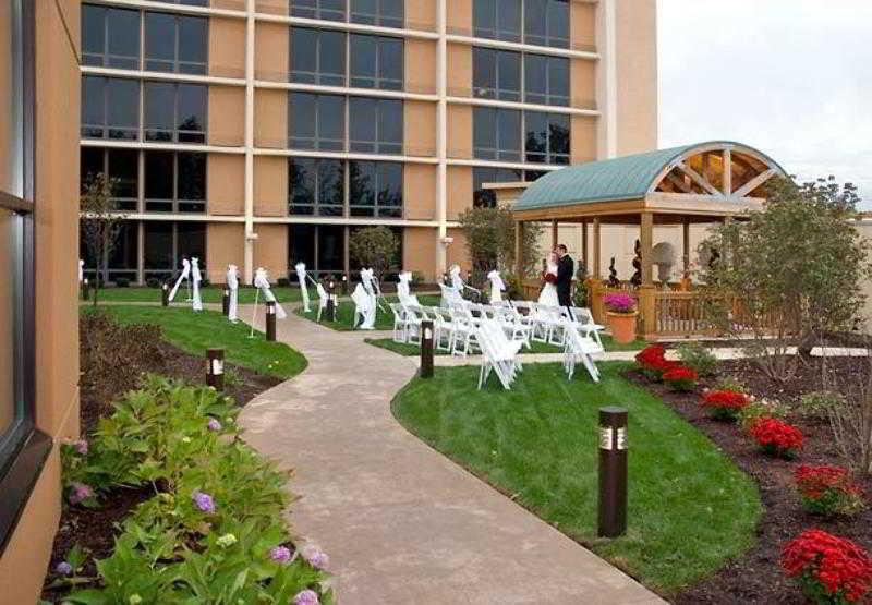 Courtyard By Marriott Canton Hotel North Canton Exterior photo